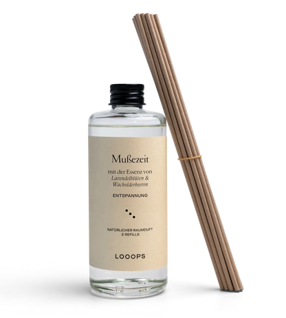 Glass bottle room fragrance Mußezeit with paper sticks