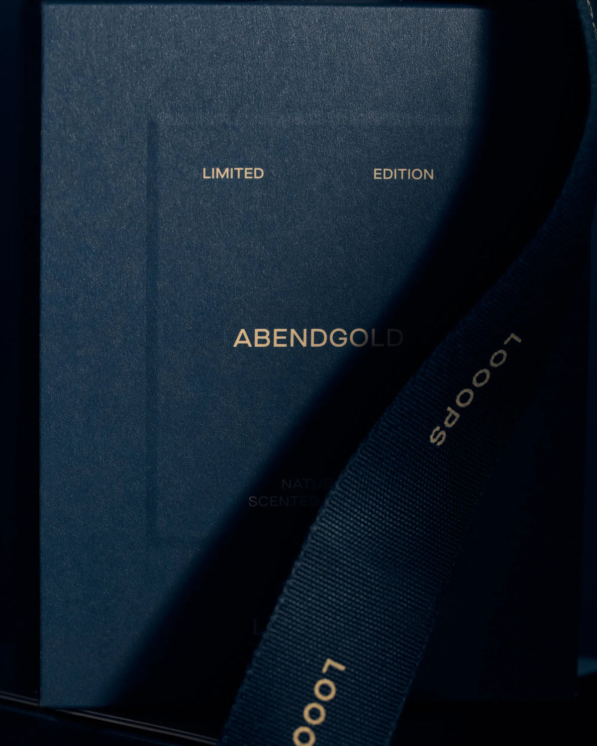 Kleine Duftkerze Abendgold · Limited Edition von Looops mit Verpackung