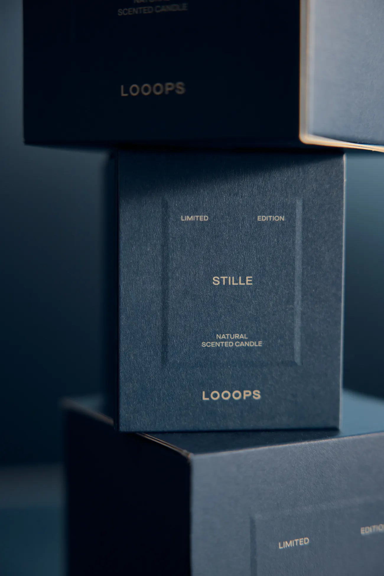 Große Duftkerze Stille · Limited Edition von Looops mit Verpackung