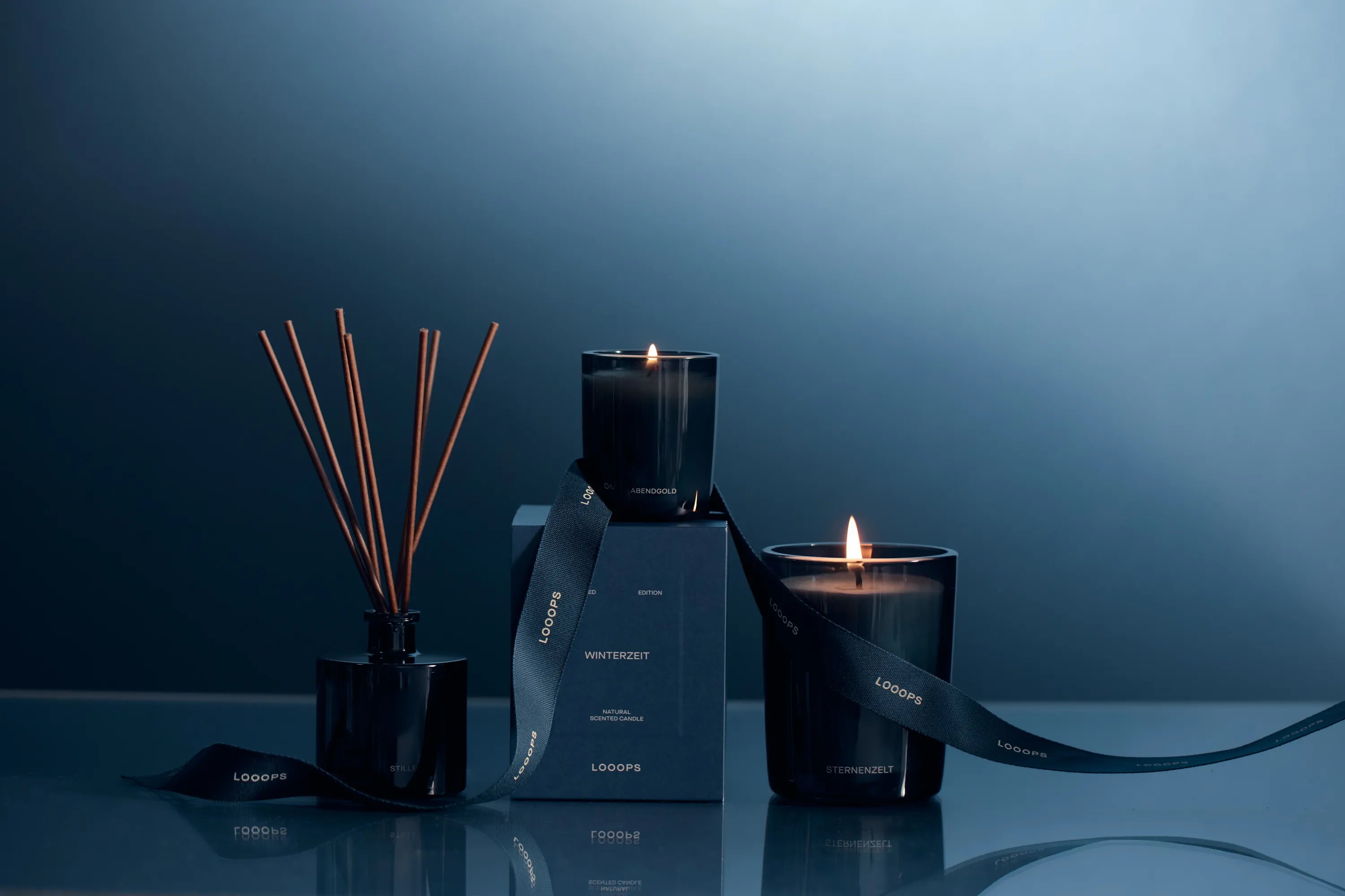 Duftkerze und Duftstäbchen der Looops Winter-Limited-Edition im Ambiente